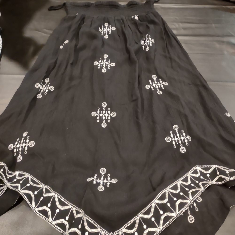 Black Boho Sharkbite Hem Skirt - Picture 5 of 5
